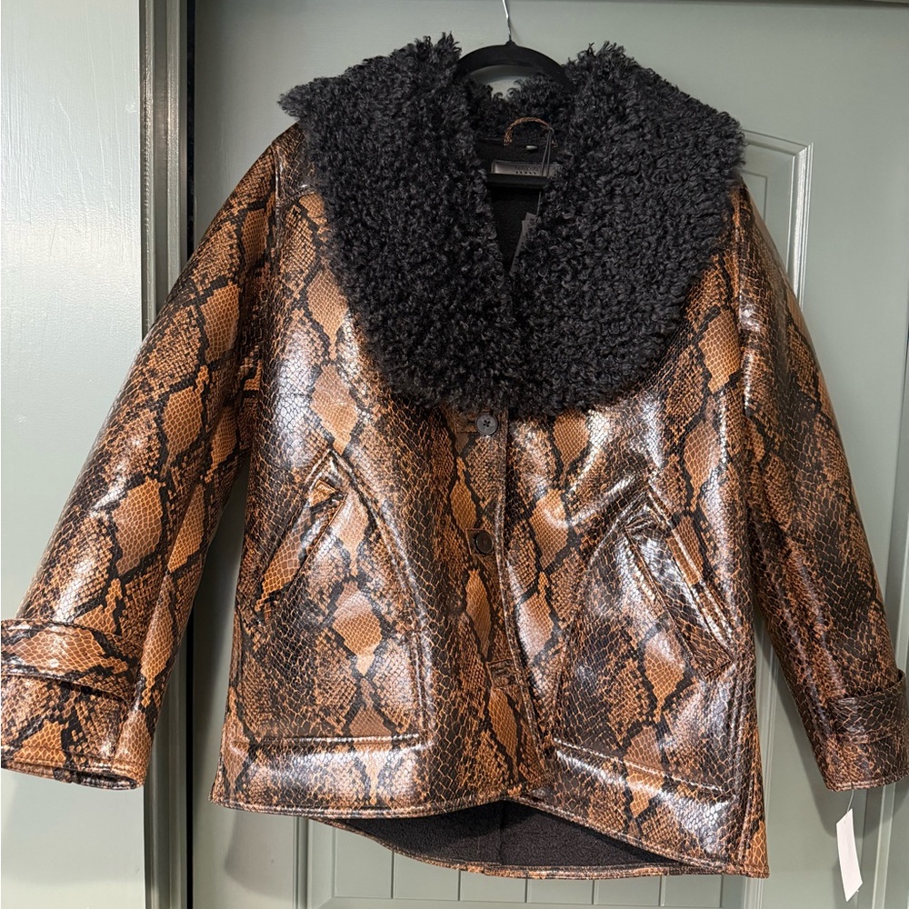 NWT Nordstrom Brown Snake Print Teddy Jacket with Black Collar
